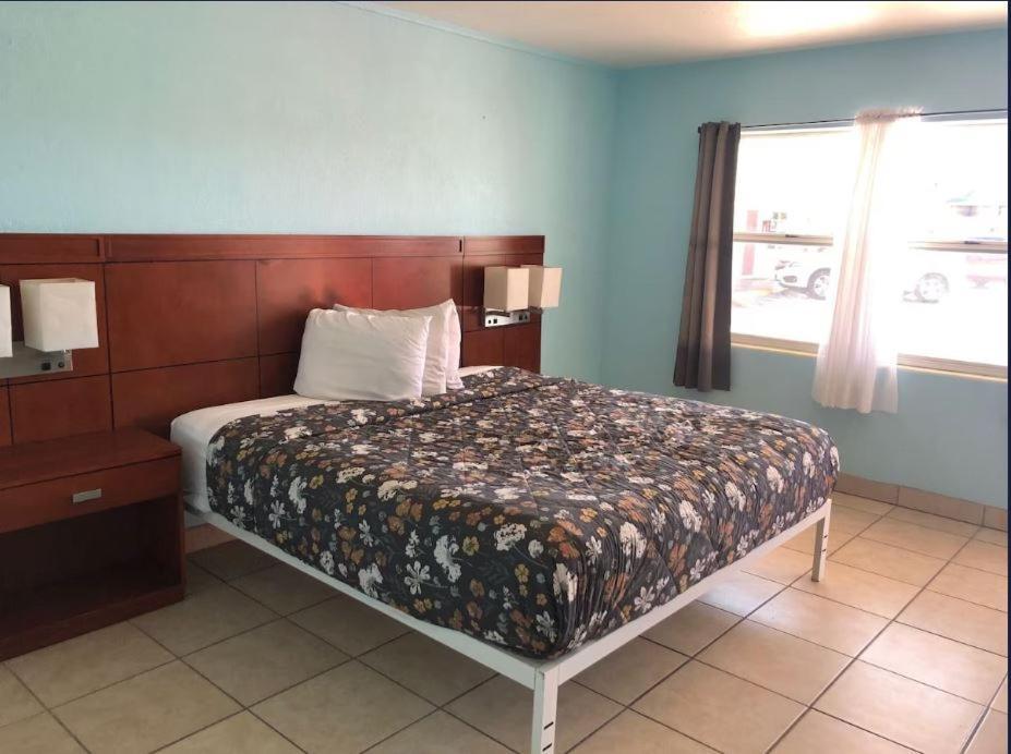 Economy Suites Winter Haven Eksteriør billede
